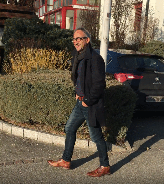 Carmelo auf dem Weg zur Vespa